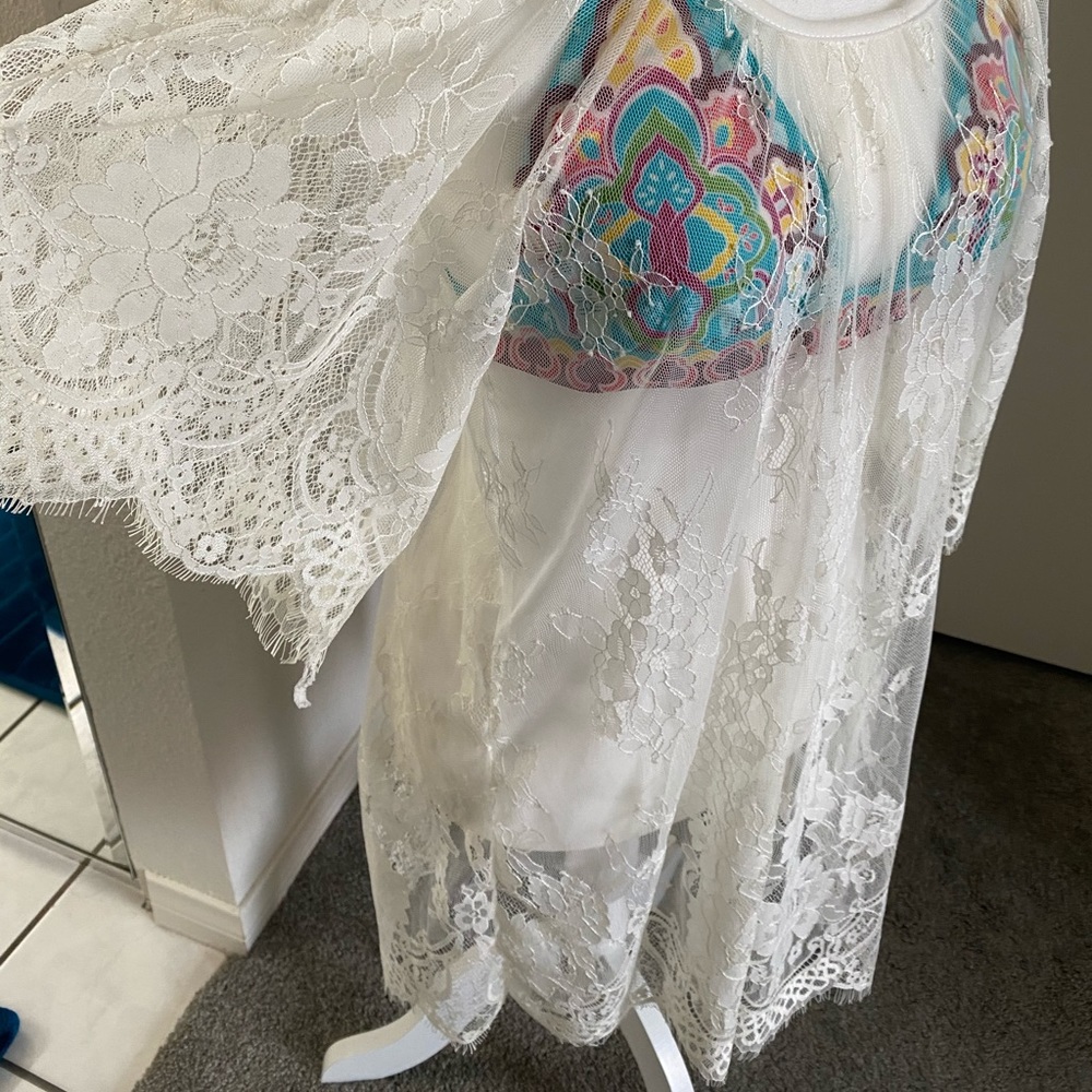 Gorgeous Beach Cover-Up 🌊☀️